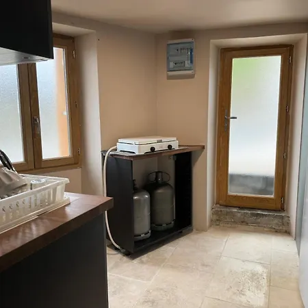 בית נופש Ancienne Epicerie Prades-d'Aubrac