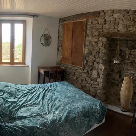 Ancienne Epicerie Tatil Evi Prades-d'Aubrac